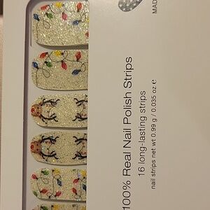 Color street nail strip